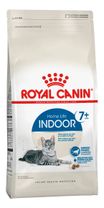 Alimento Royal Canin Feline Health Nutrition Indoor 7+ para gato senior todos los tamaños sabor mix en bolsa de 7.5 kg